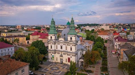 Куди піти в Тернополі: путівник для самостійної екскурсії